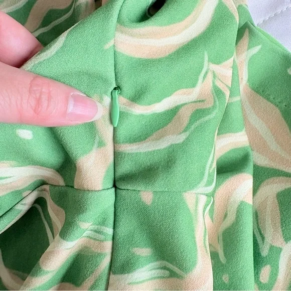 Alexia Admor Vibrant Green Abstract Dress - Picture 8 of 13